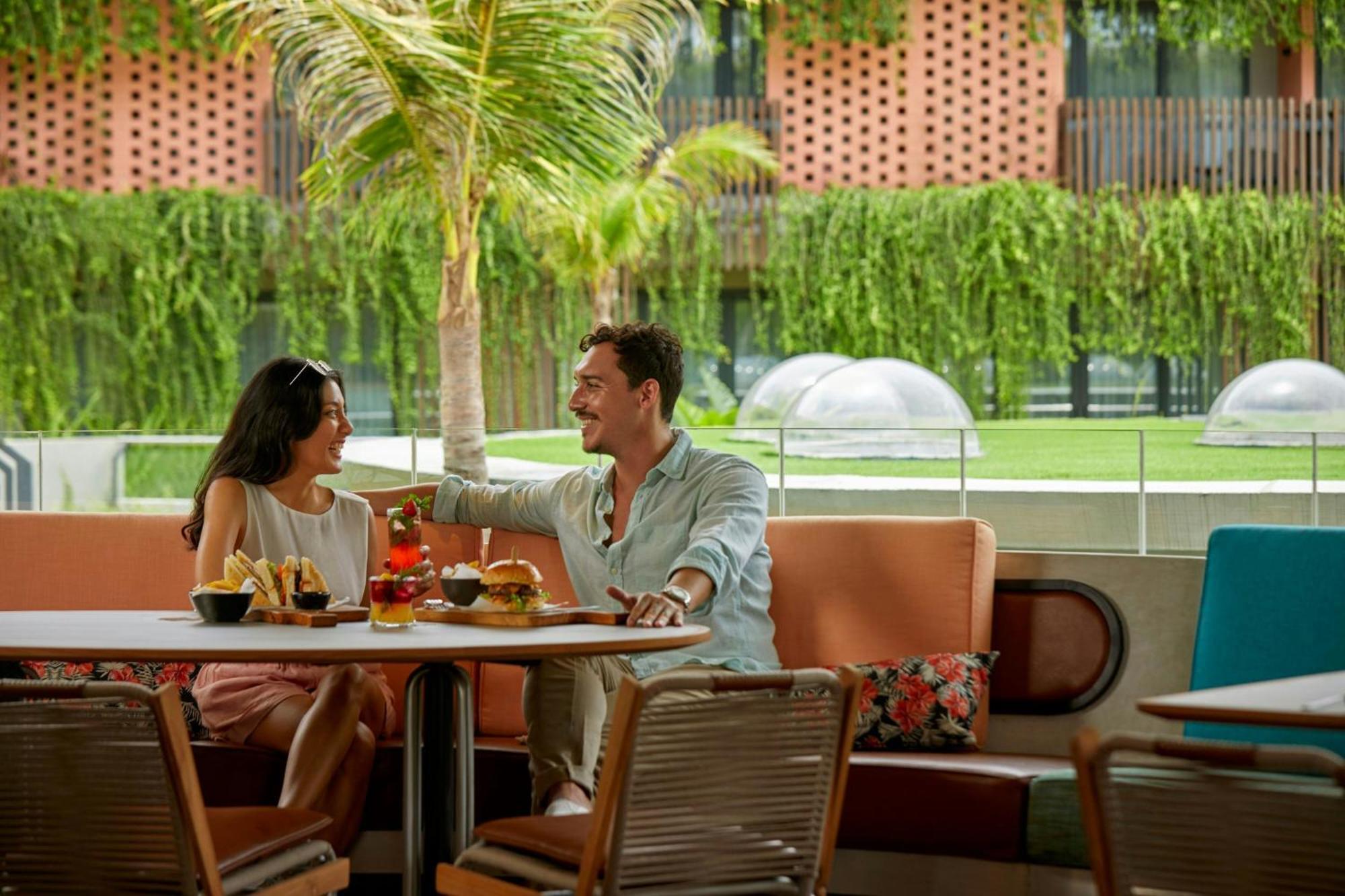 Aloft Bali Kuta At Beachwalk Exterior photo